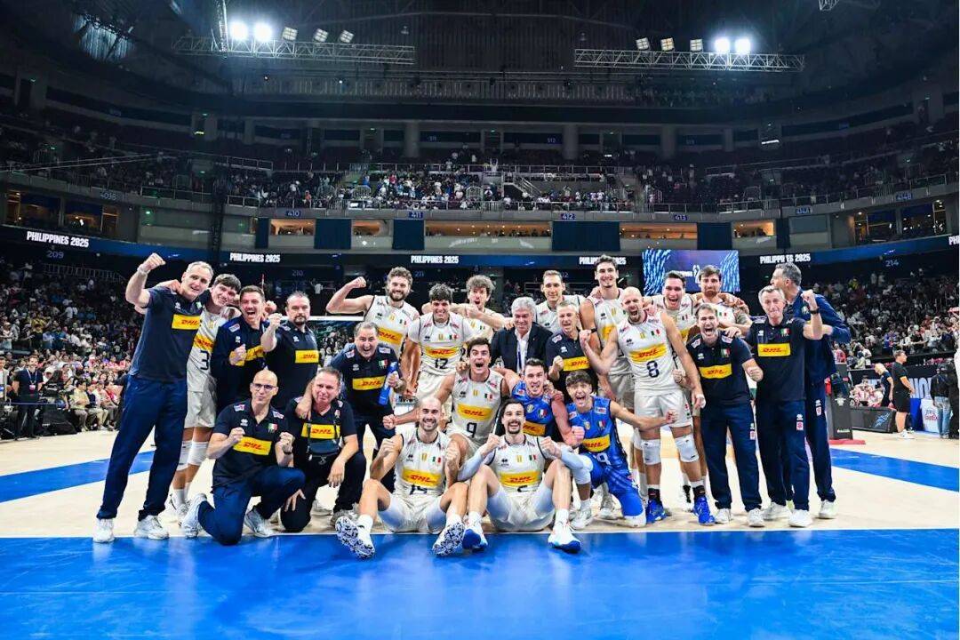 开云体育平台APP-波兰队横扫英格兰队，王皓关键制胜