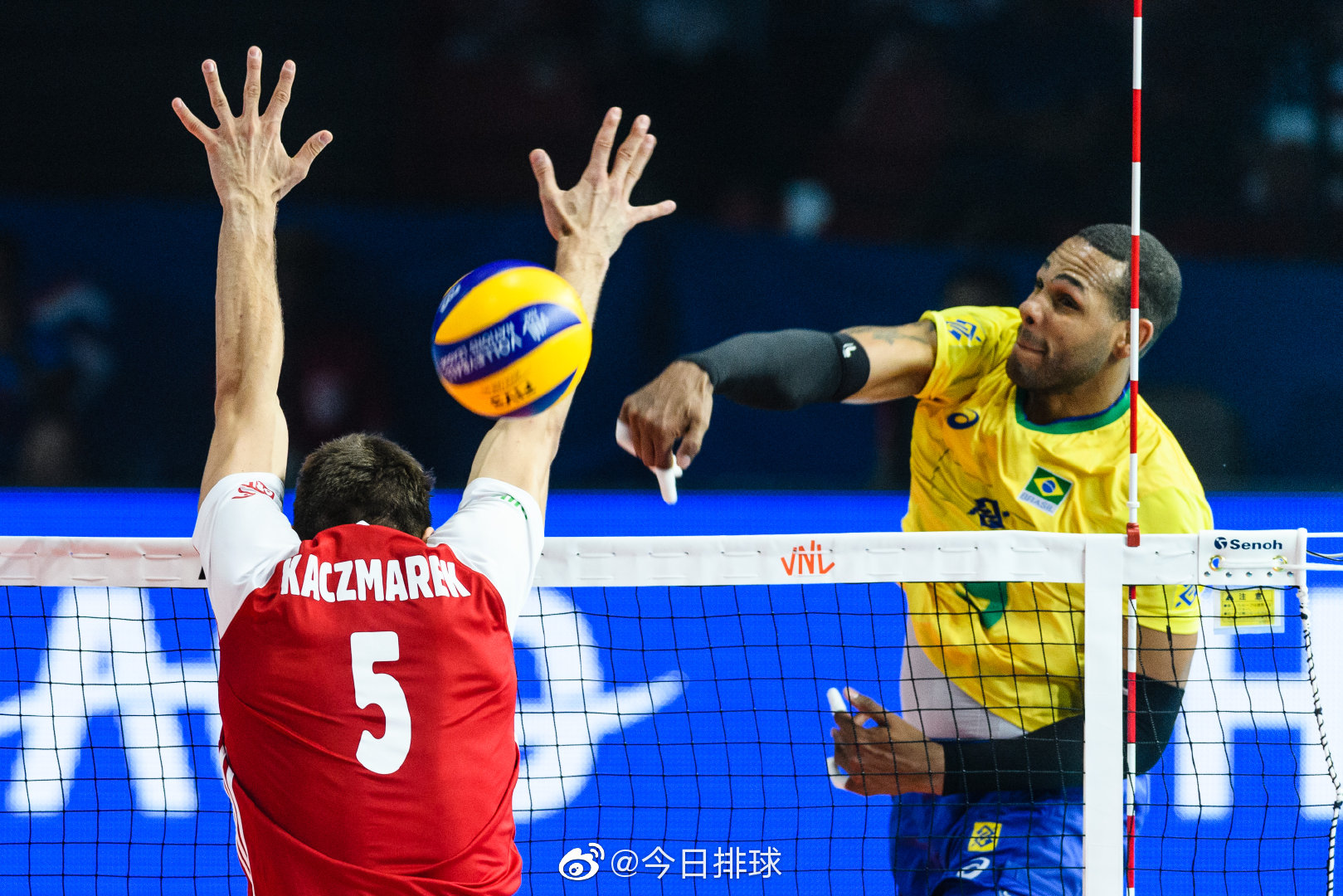 波兰队横扫英格兰队，王皓关键制胜