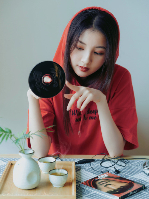 F1引擎与绿茵心跳,曼彻斯特街道上的双重决胜