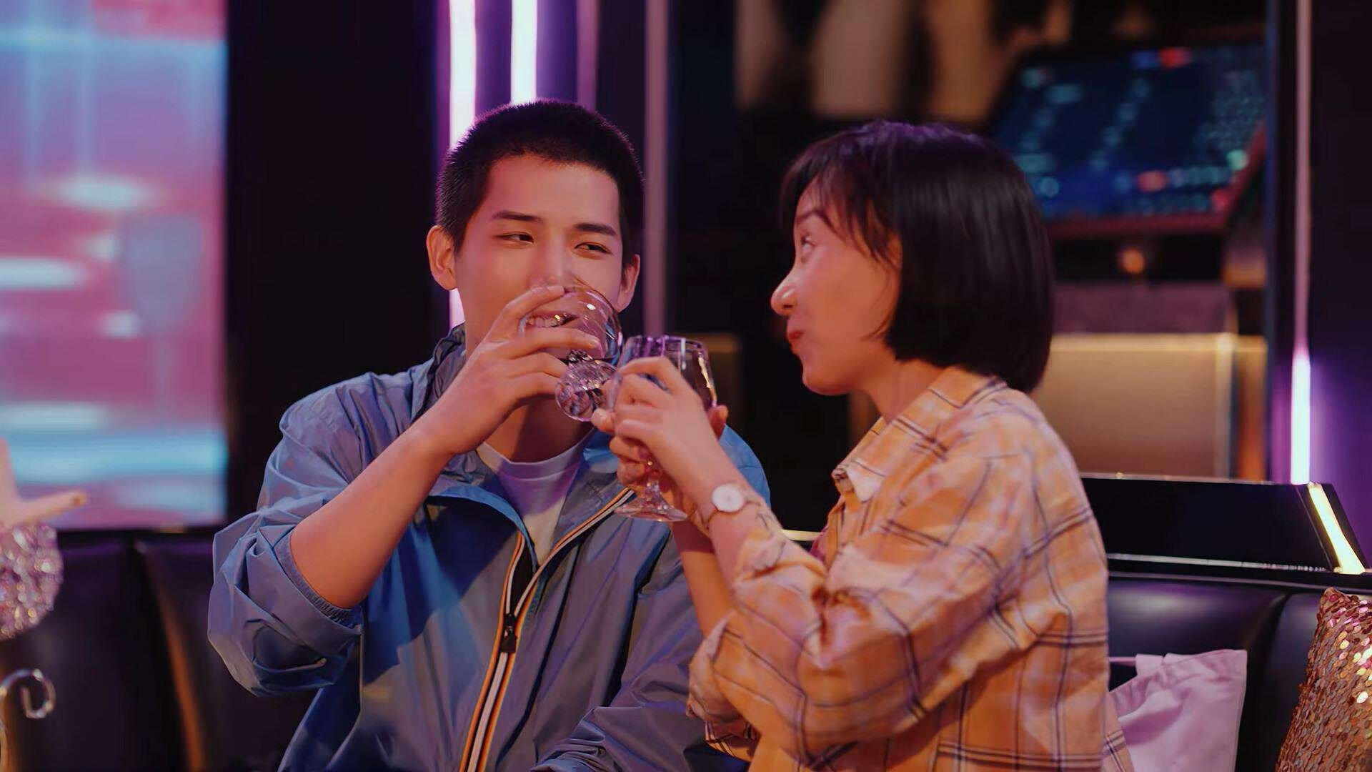 孙兴慜压制级发挥闪耀年度焦点之战之夜