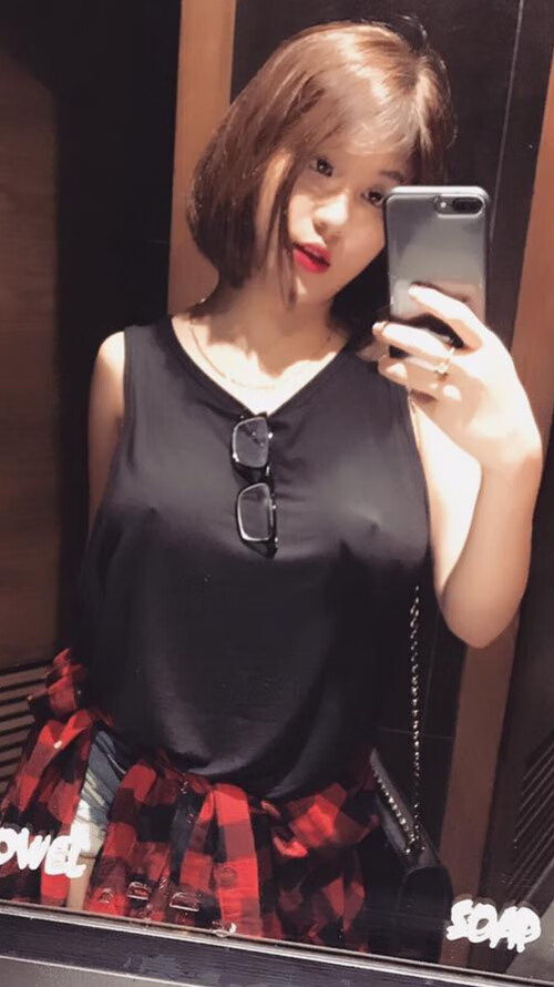 在德里大象的阴影下，瑞典冰霜森林如何用中场之弦，奏响阿方索·戴维斯的冰河世纪